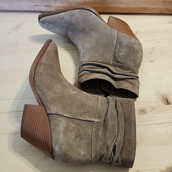 VINCE CAMUTO SLOUCHED LEATHER WESTERN BOOTS WOMANS 5 TAN SUEDE MADE IN BRAZIL - Picture 9 of 16